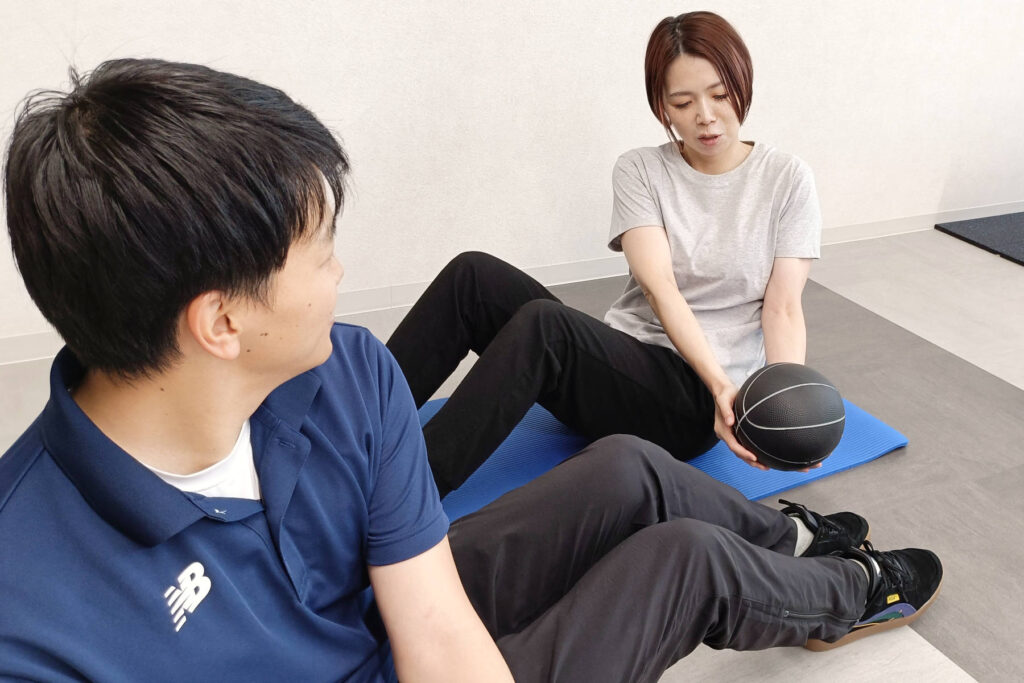 ボール運動の指導風景